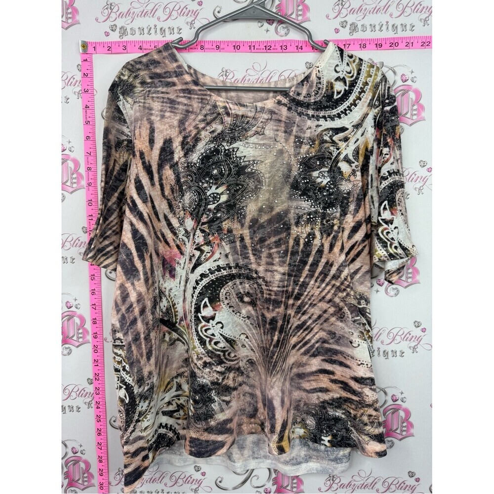Shirt rhinestone Women’s Printed Short Sleeve Top in Beige and Black